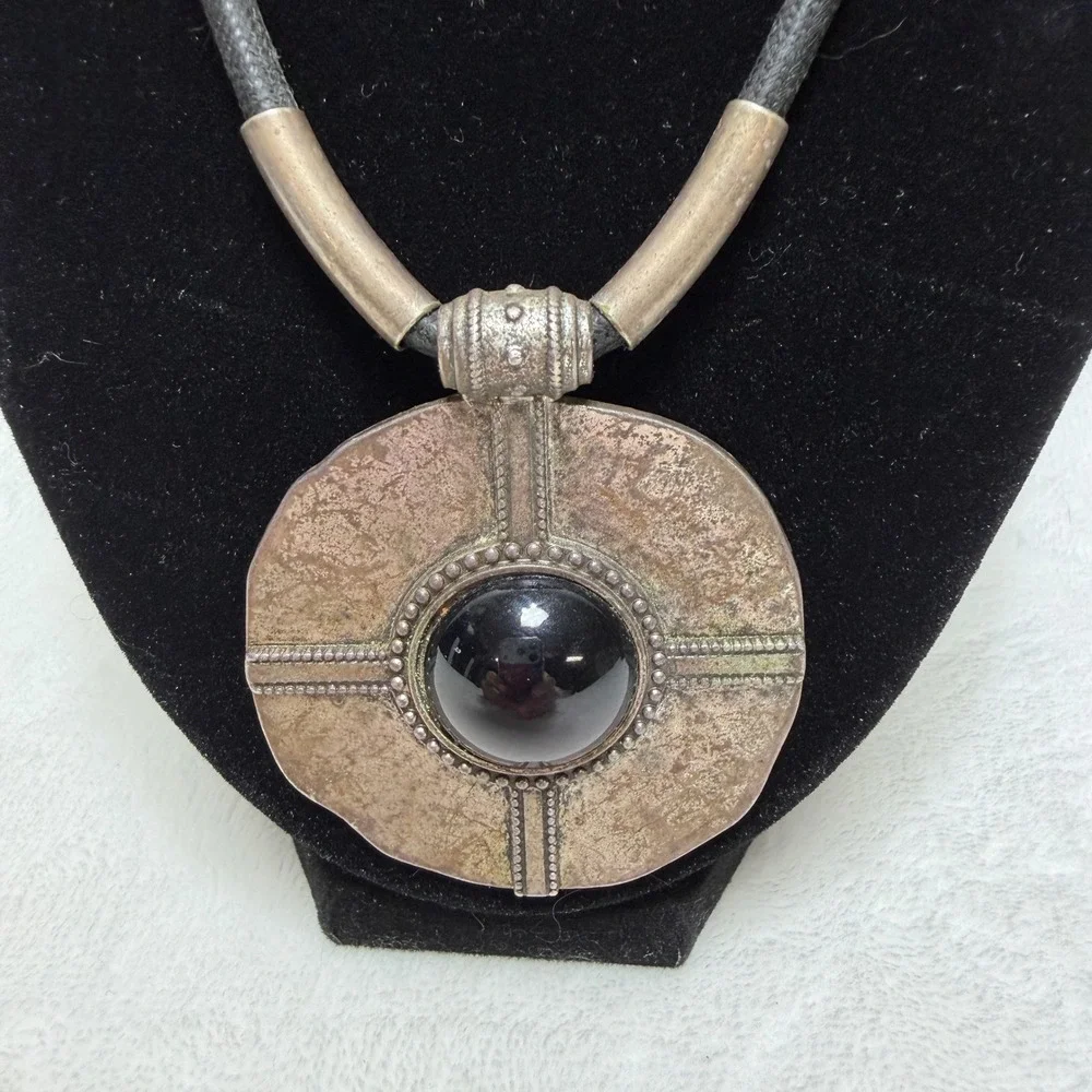 Vintage Brutalist Statement Necklace Black Cabochon Silver‎ Tone Medallion Cord